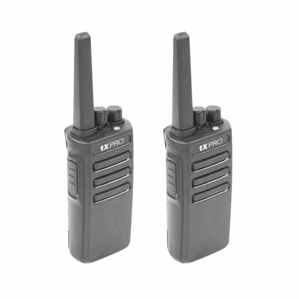 Par de radios TX500 VHF 136-174 MHz con 5 watts de potencia, 16 Canales Preconfigurados.