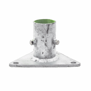 Base Triangular para Mástil de 1″ a 2″ con Opresores. Galvanizado por Inmersión en Caliente.