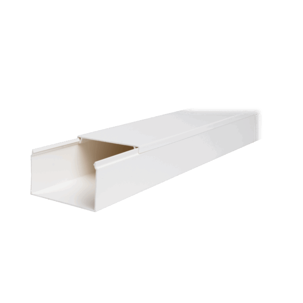 Canaleta TMK-4577 Color Blanco de PVC rígido Auto Extinguible, para uso en interiores, con un largo de 2.5 metros (5500-01250)