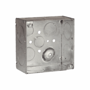 Caja Cuadrada Galvanizada de 4″ x 4″/ Profundidad de 2 1/8″ /8 Entradas 1″, 3 Entradas 1/2″ y  2 Entradas 3/4″/ Soldada.