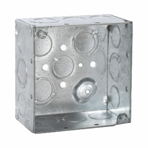 Caja Cuadrada Galvanizada  de 4″ x 4″, profundidad de 2 1/8″. Cuenta con 10 KO de 1/2″ y 6 TKO (1/2″ – 3/4″))