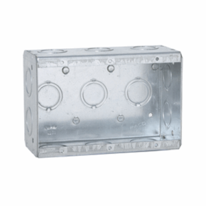 Caja Multigang de 3 Gangs / Profundidad de 2-1/2″ / 16 Entradas de 1/2″ y 3/4″.