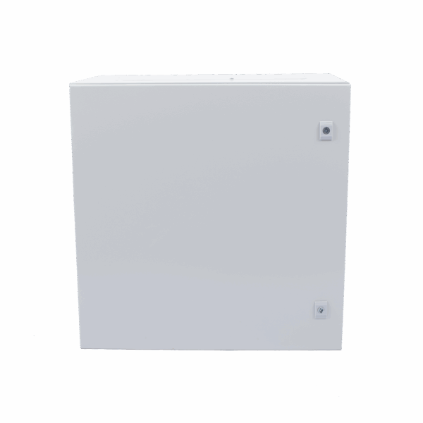 Gabinete de Acero IP66 Uso en Intemperie (600 x 600 x 300 mm) con Placa Trasera Interior Metálica y Compuerta Inferior Atornillable (Incluye Chapa y Llave T).