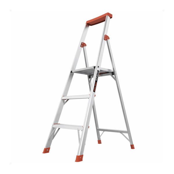Escalera con 3 peldaños de 1.5 metros de aluminio.