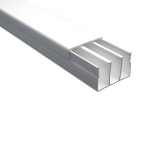 Canaleta sin troquel con tapa color blanco de PVC auto extin...