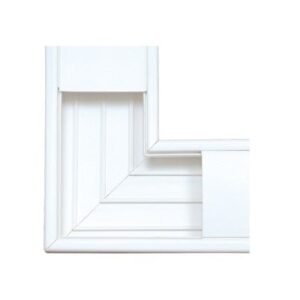 Sección en “L” color blanco de PVC auto extingui...